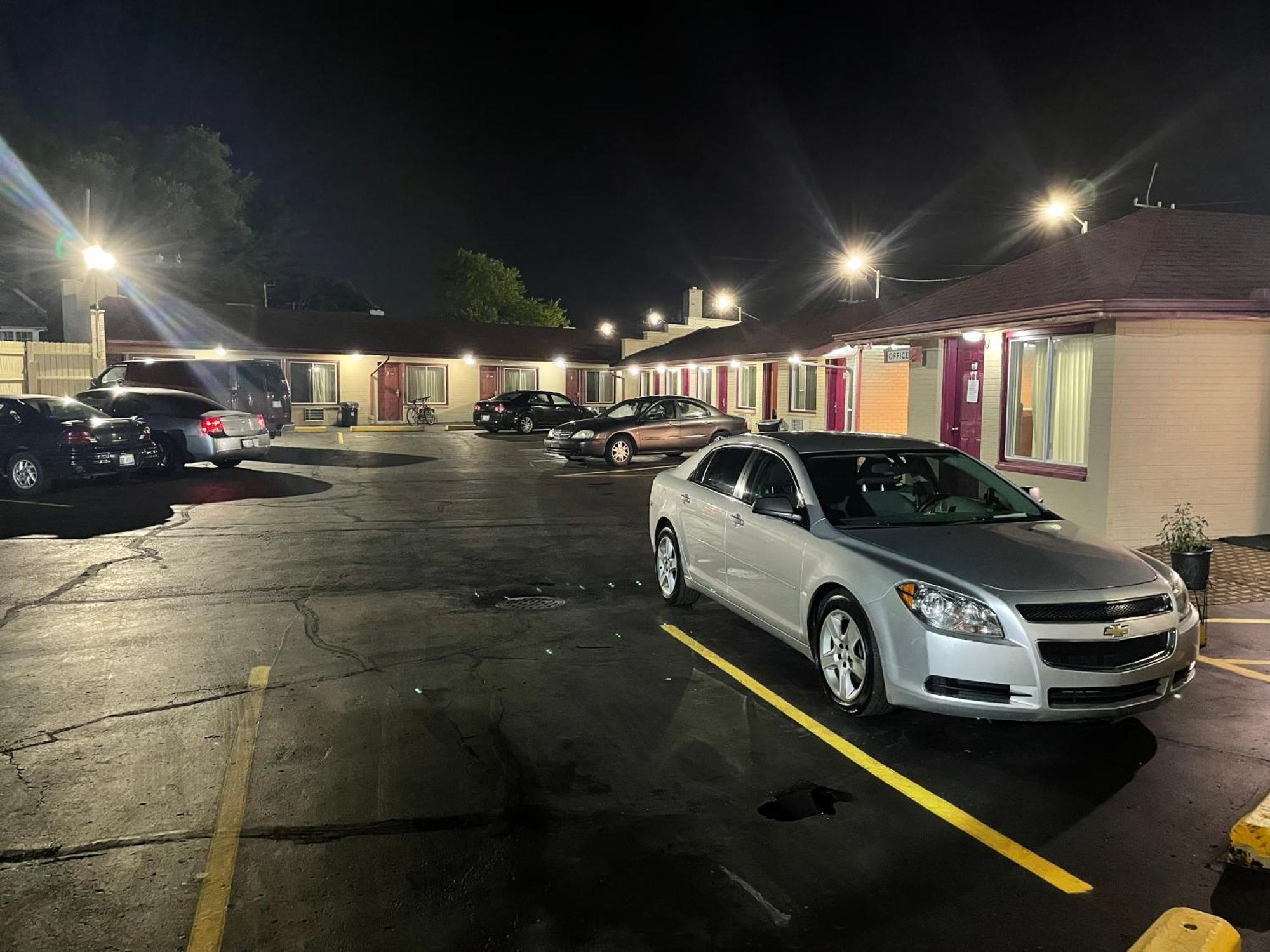 Deluxe Inn Motel Detroit Exterior foto